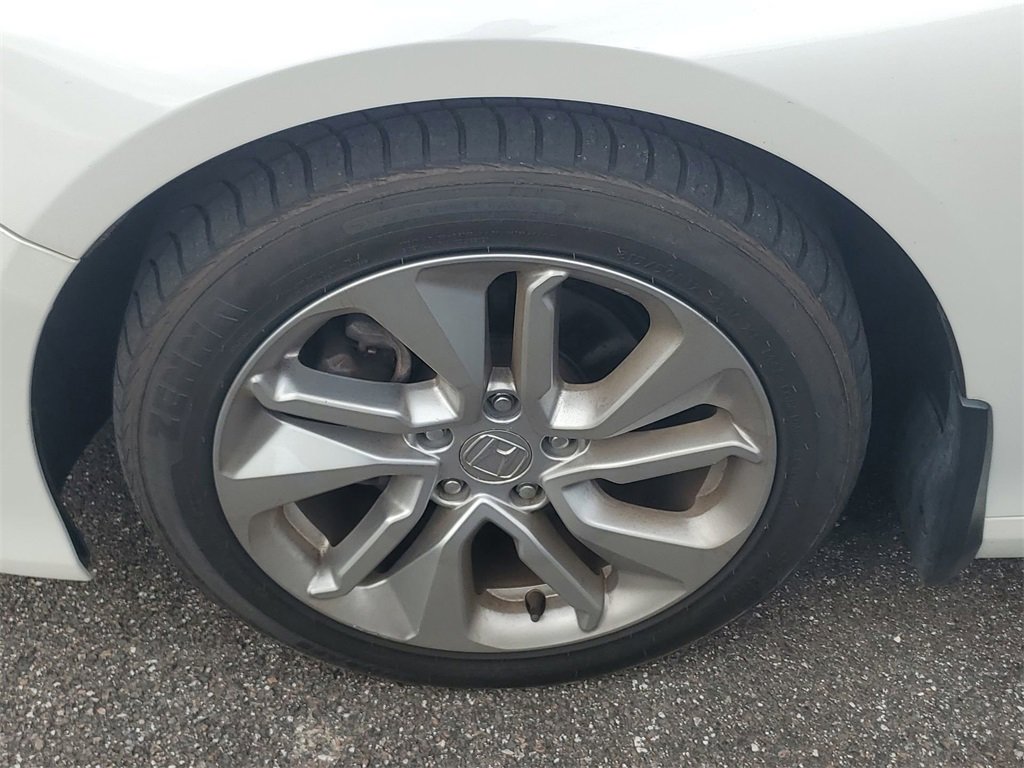 Used 2018 Honda Accord LX image 6