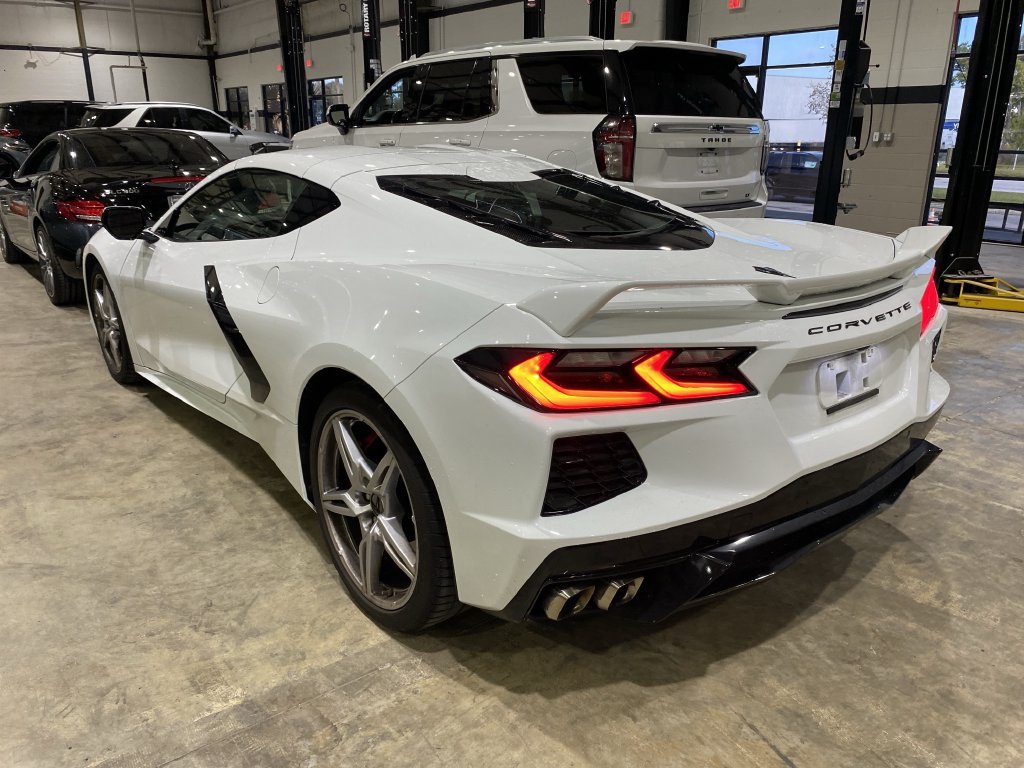 Used 2022 Chevrolet Corvette Stingray Coupe w/ Z51 Performance Package RWD image 14
