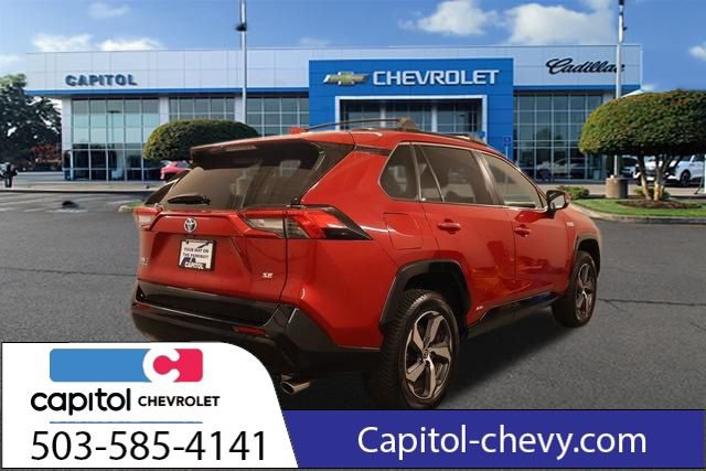 Used 2021 Toyota RAV4 SE w/ Weather & Moonroof Package AWD/4WD image 3