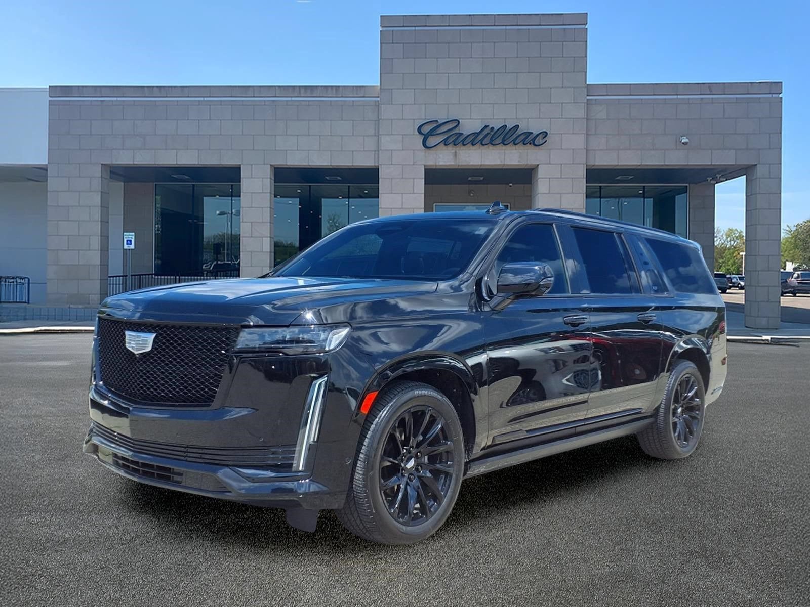 Used 2024 Cadillac Escalade ESV Sport Platinum w/ LPO, ONYX Package AWD/4WD image 1