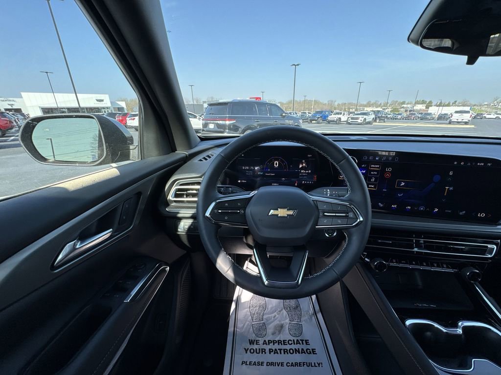 New 2026 Chevrolet Traverse LT FWD image 14