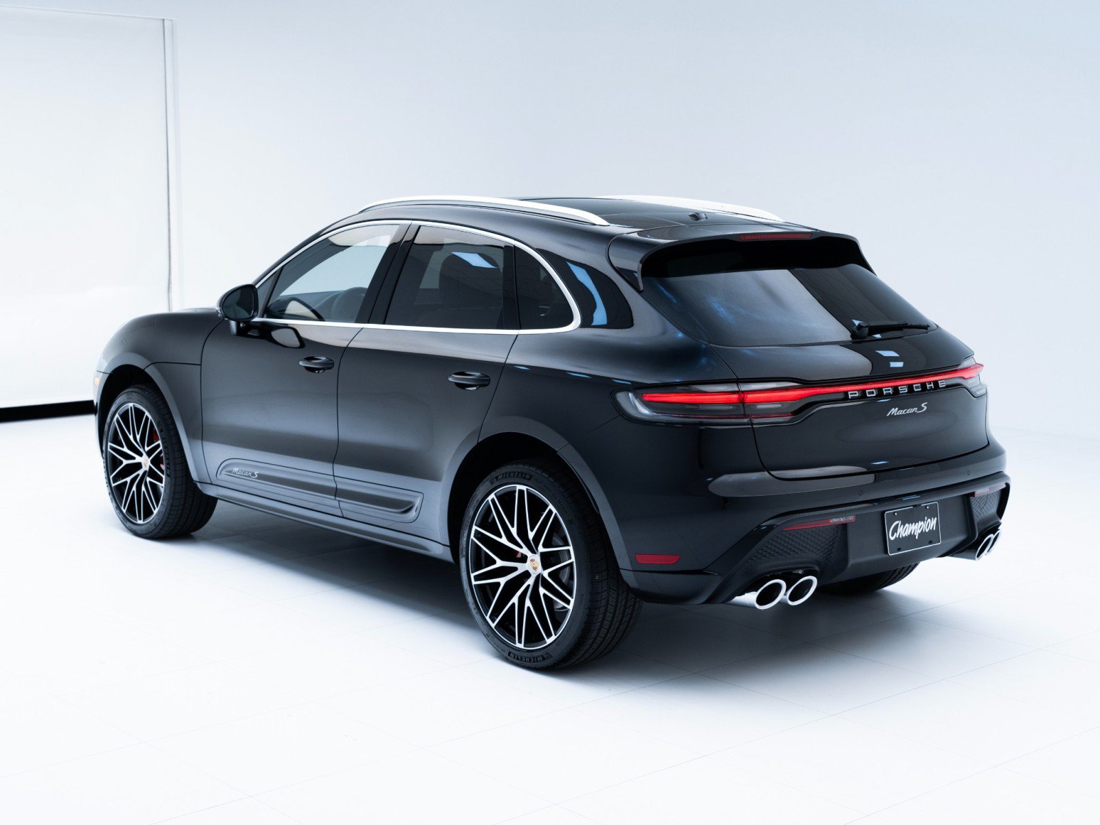 New 2026 Porsche Macan S AWD/4WD image 3