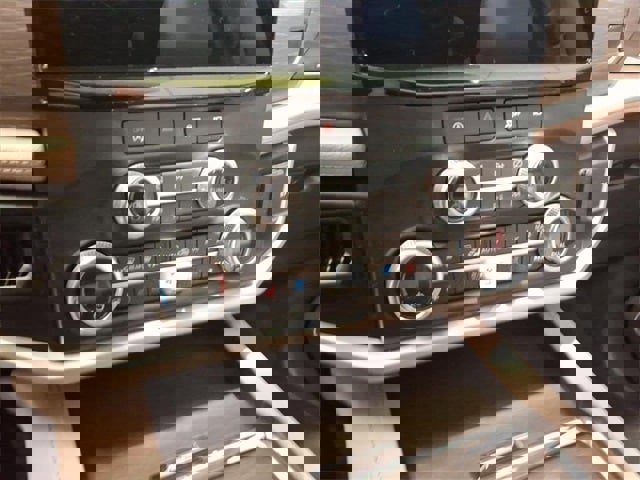 Used 2024 Ford Expedition Limited image 21