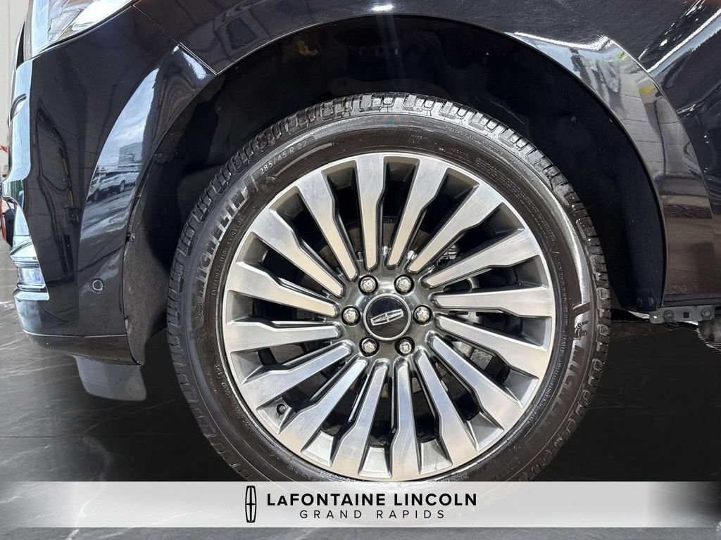 Certified 2020 Lincoln Navigator Reserve w/ Luxury Package AWD/4WD image 34