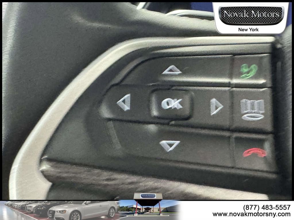 Used 2023 Jeep Grand Cherokee L Limited w/ Luxury Tech Group II AWD/4WD image 17