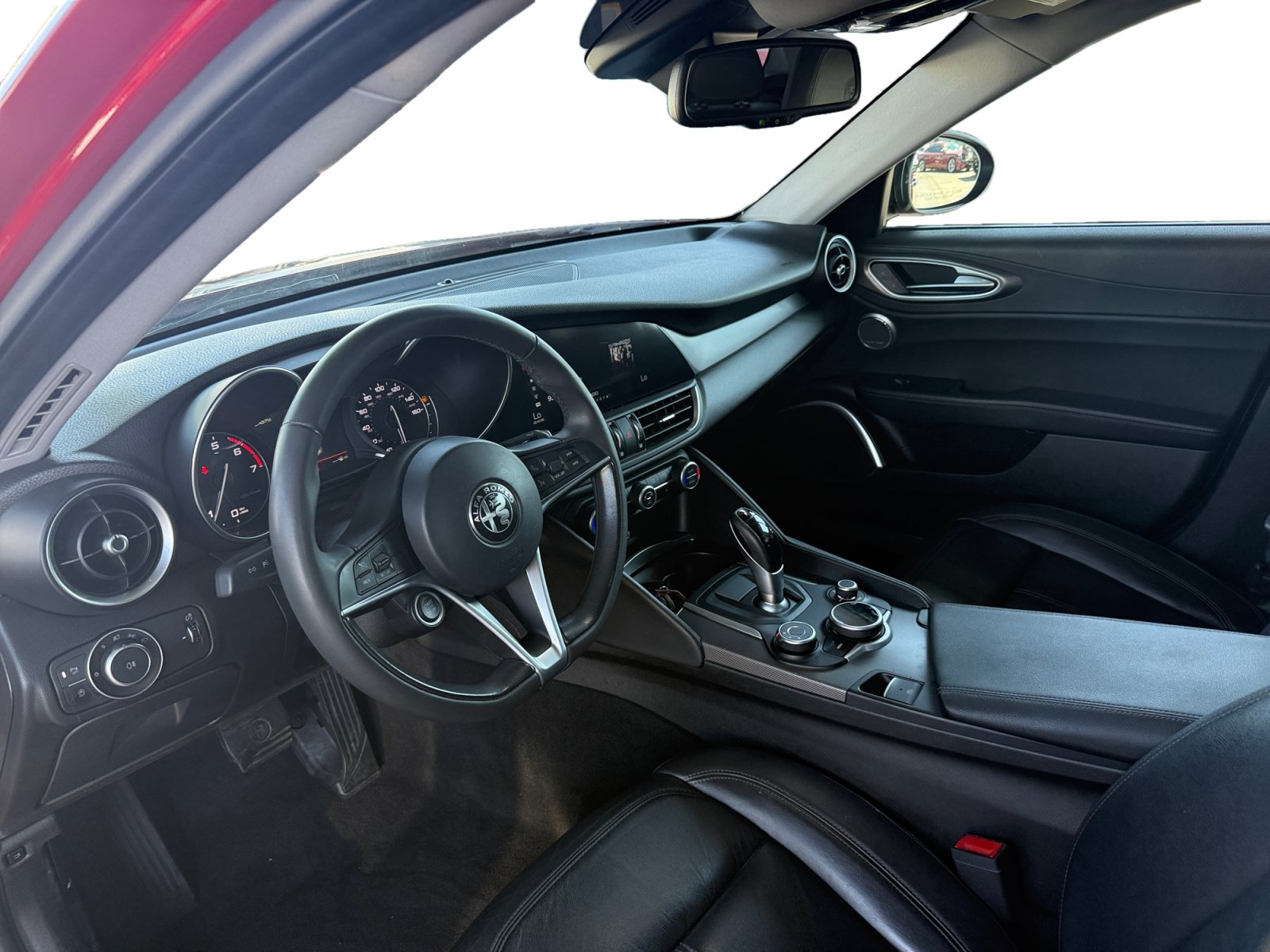 Used 2018 Alfa Romeo Giulia Ti w/ Nero Edizione RWD image 9