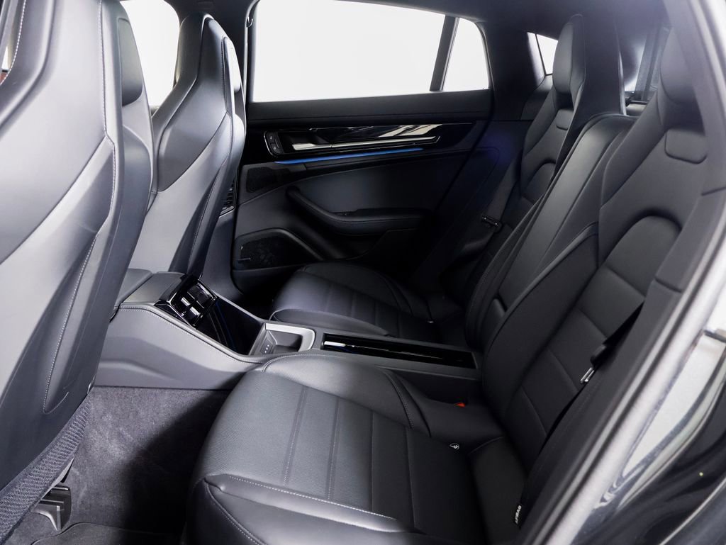 Certified 2025 Porsche Panamera 4 AWD/4WD image 22