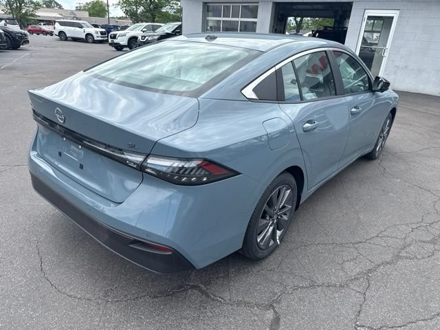 New 2026 Nissan Sentra SL w/ Floor Mat Package FWD image 5