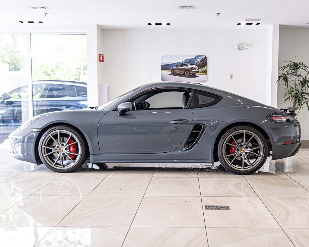 Used 2018 Porsche 718 Cayman S RWD image 7