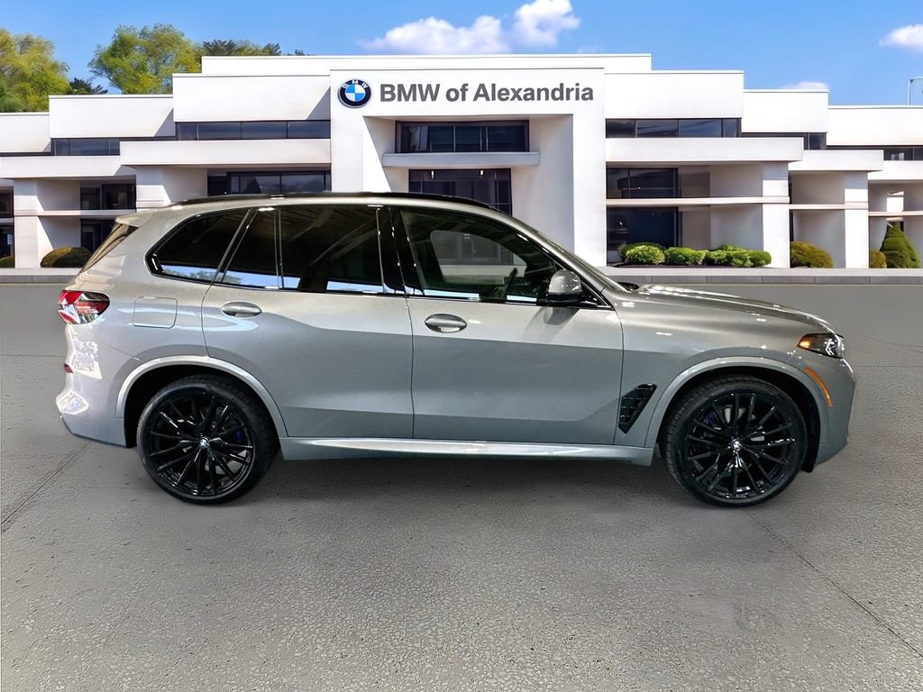 Used 2026 BMW X5 xDrive40i w/ M Sport Package AWD/4WD image 4