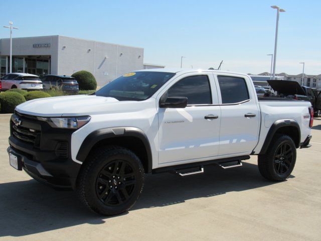 Used 2025 Chevrolet Colorado Trail Boss AWD/4WD image 3