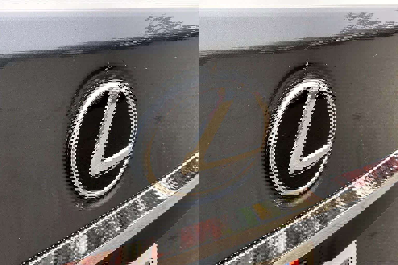 Used 2022 Lexus ES 350 image 9