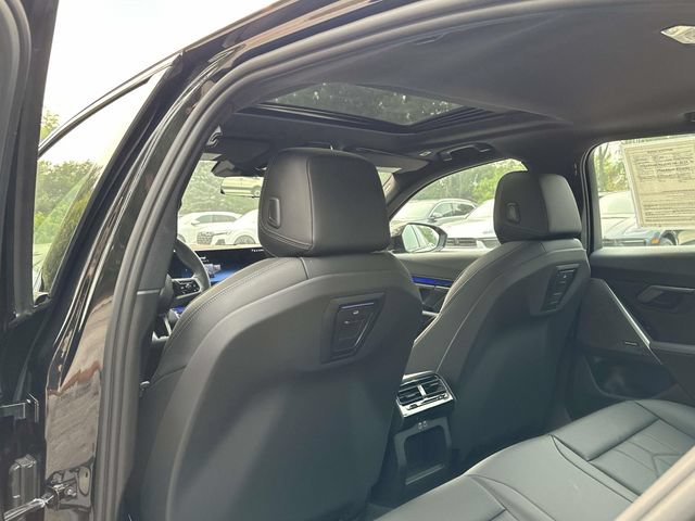 Used 2026 BMW i5 eDrive40 w/ M Sport Package AWD/4WD image 22