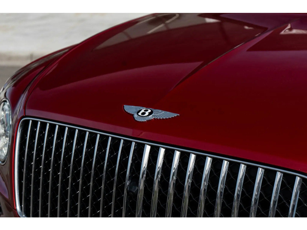 Used 2024 Bentley Bentayga Extended Wheelbase image 43
