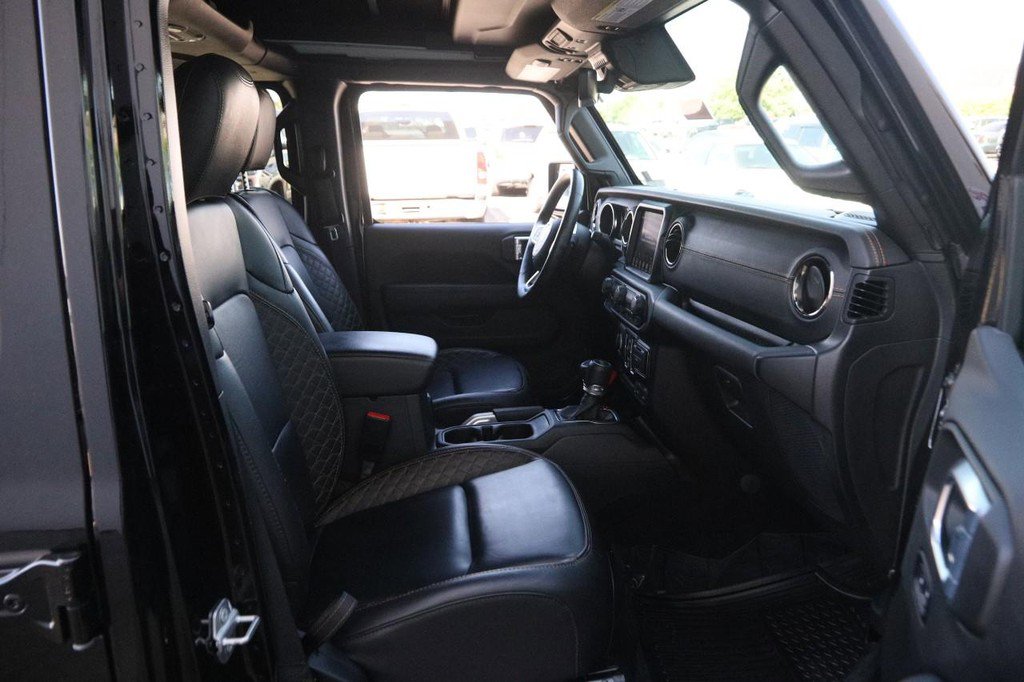Used 2021 Jeep Wrangler Unlimited Sahara AWD/4WD image 26