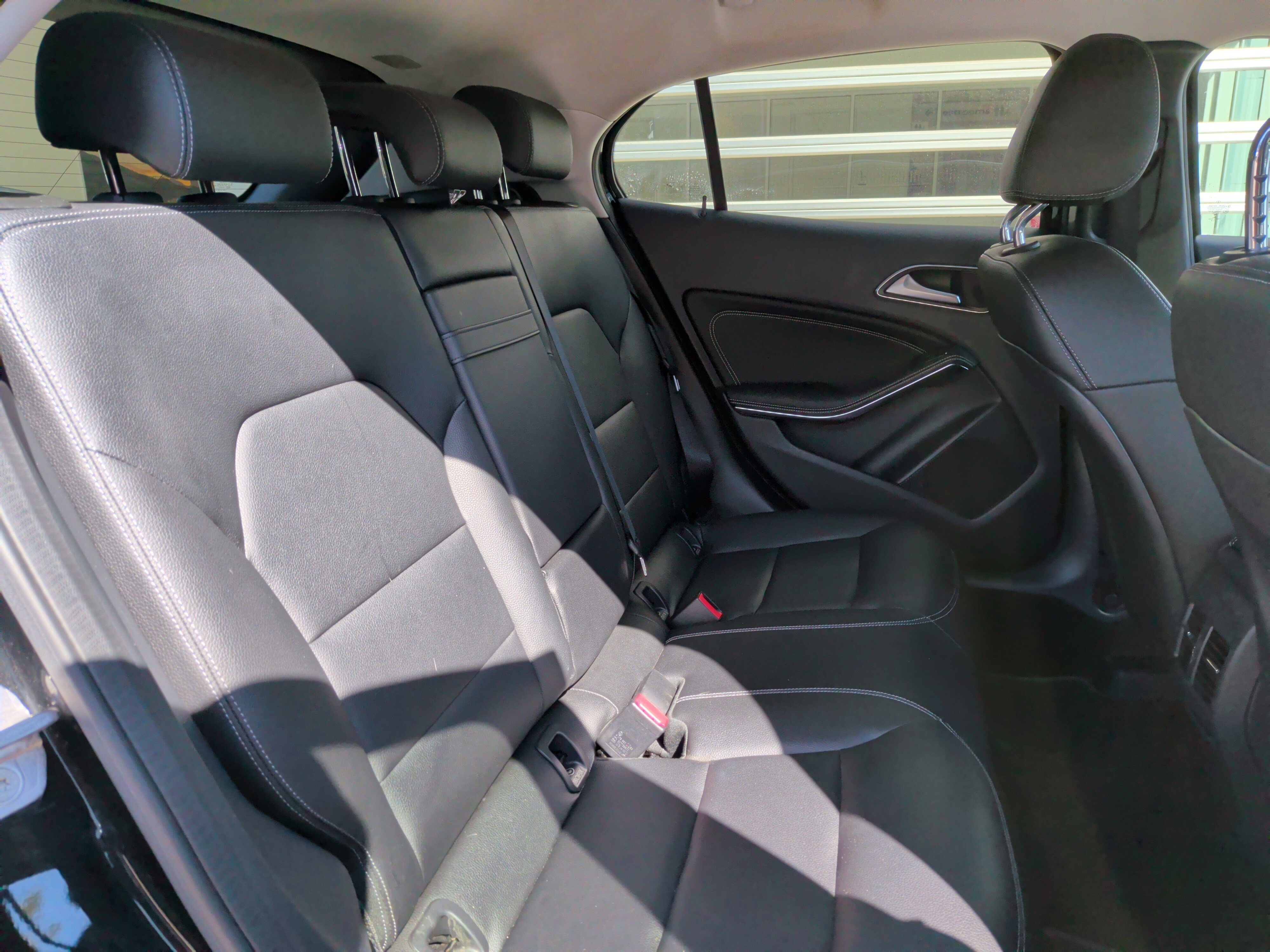 Used 2018 Mercedes-Benz GLA 250 4MATIC image 30