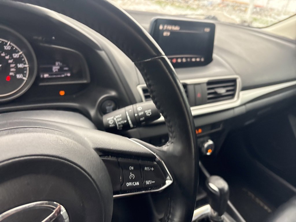 Used 2018 MAZDA MAZDA3 Touring image 27