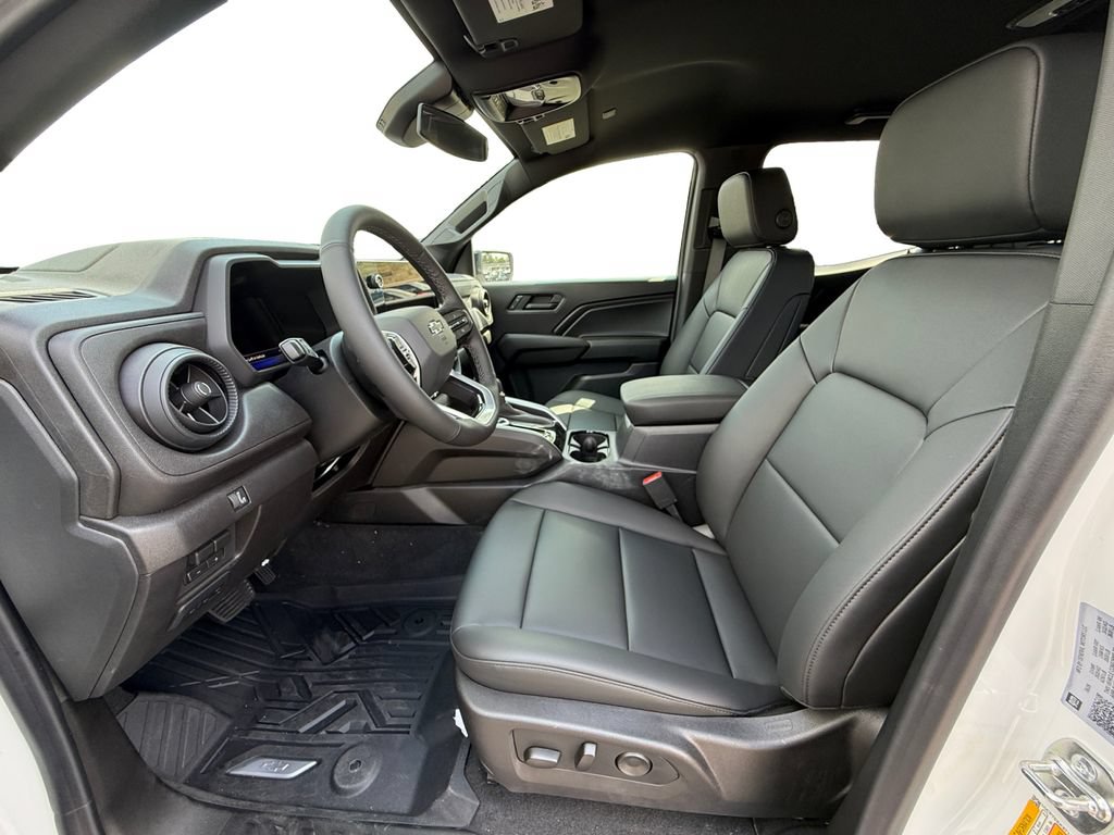 New 2026 Chevrolet Colorado Trail Boss w/ Off-Road Front Bumper Package AWD/4WD image 9