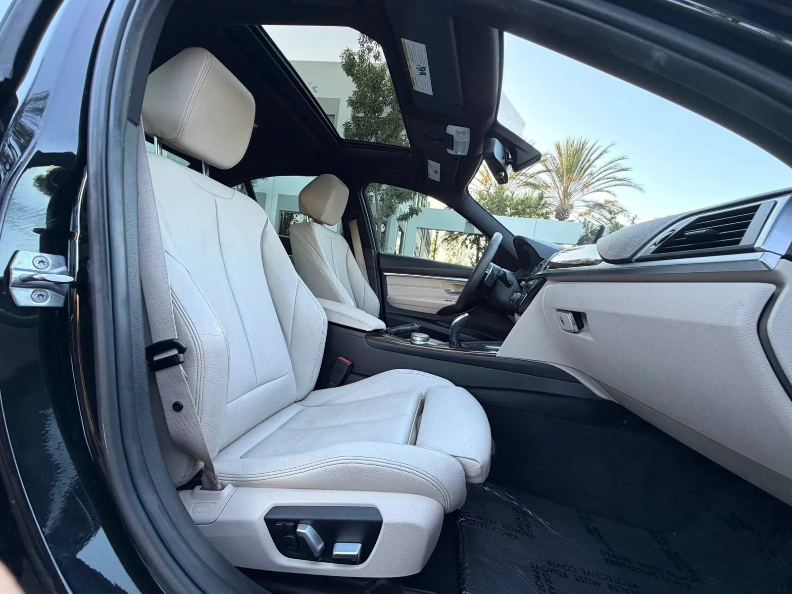 Used 2017 BMW 330i Sedan RWD image 11