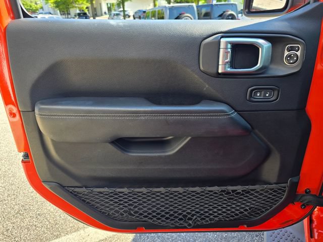 Used 2019 Jeep Wrangler Unlimited Sahara w/ Dual Top Group AWD/4WD image 7