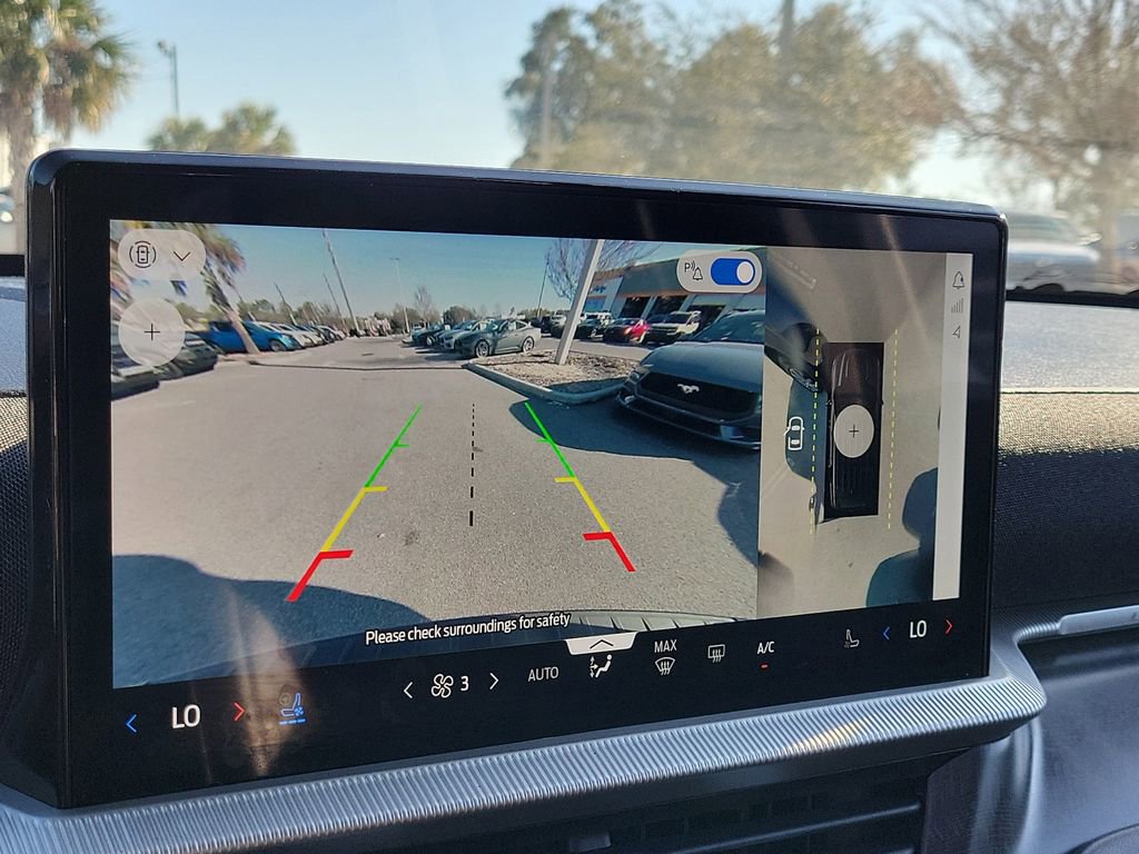 Used 2025 Ford Explorer Platinum image 25