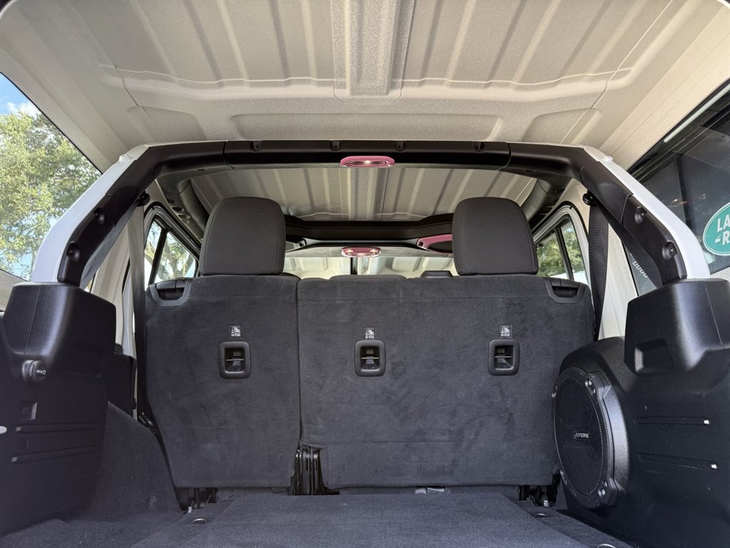 Used 2021 Jeep Wrangler Unlimited Sahara w/ Uconnect 4C Nav & Sound Group AWD/4WD image 32