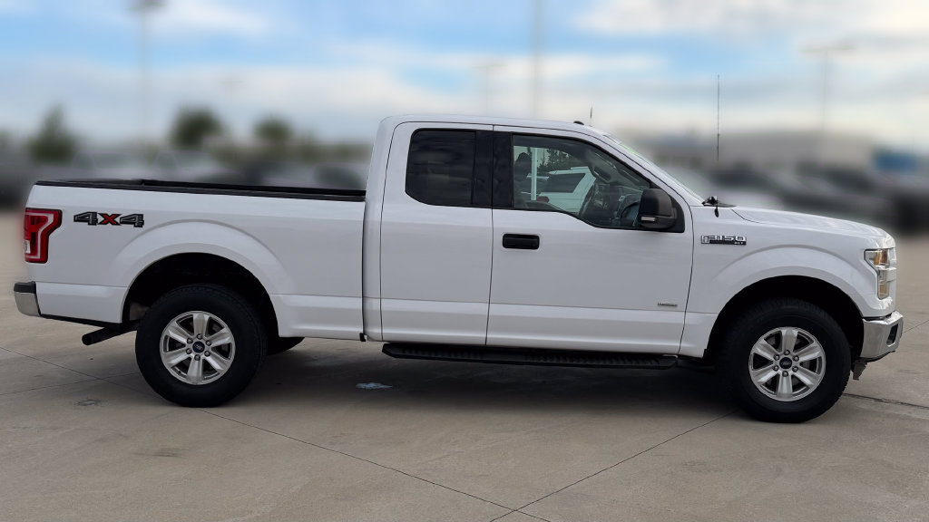 Used 2015 Ford F150 XLT w/ Equipment Group 301A Mid AWD/4WD image 7