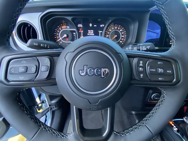 Used 2025 Jeep Wrangler Sport S image 16