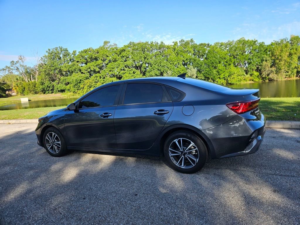 Used 2024 Kia Forte LXS image 3