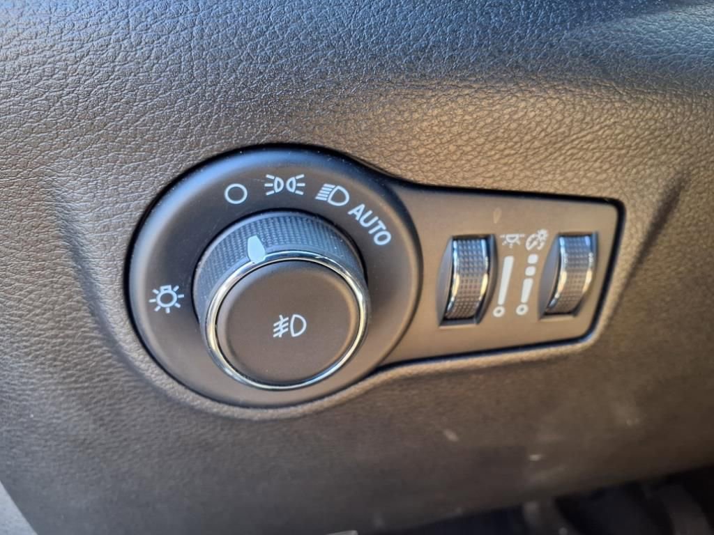 Used 2023 Jeep Compass Trailhawk image 19