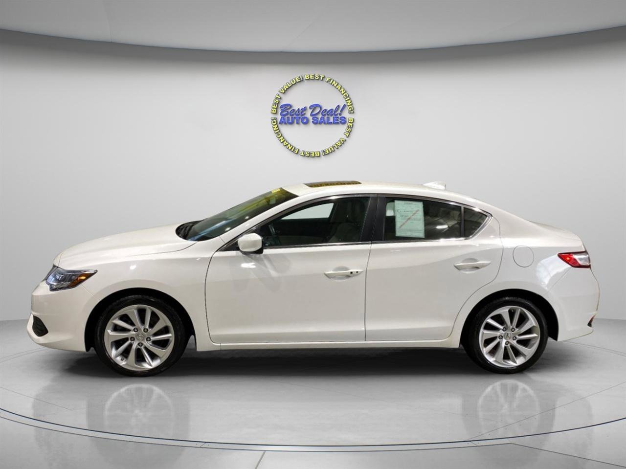 Used 2016 Acura ILX image 2