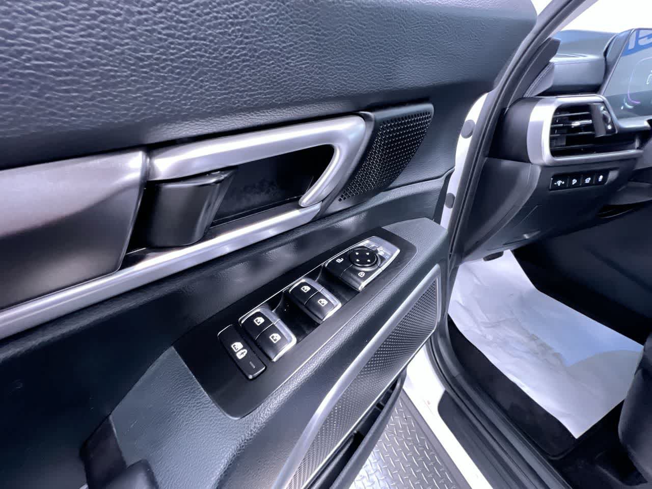 Used 2025 Kia Telluride S FWD image 12