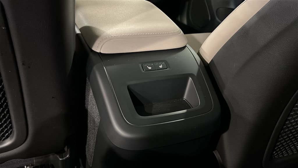 Certified 2026 Volvo XC60 B5 Plus AWD/4WD image 26