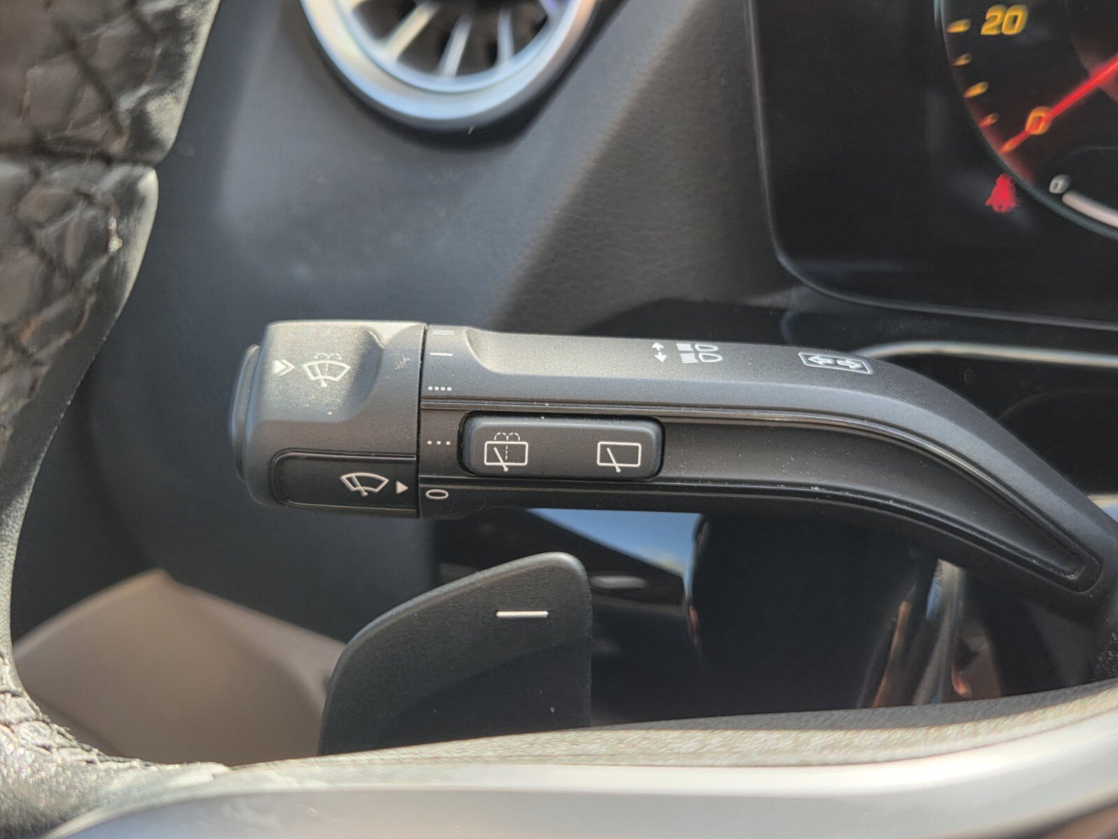 Used 2022 Mercedes-Benz GLA 250 4MATIC image 30