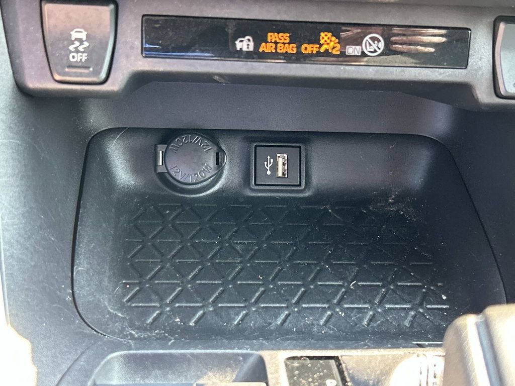 Used 2024 Toyota RAV4 LE FWD image 38