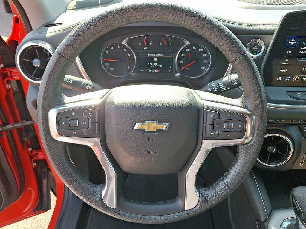 Used 2025 Chevrolet Blazer LT AWD/4WD image 20