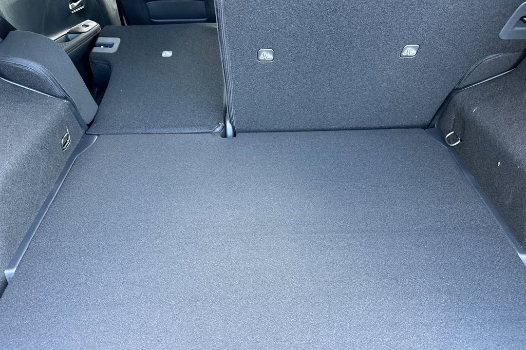 New 2025 Nissan Kicks SR w/ Illumination Package image 12