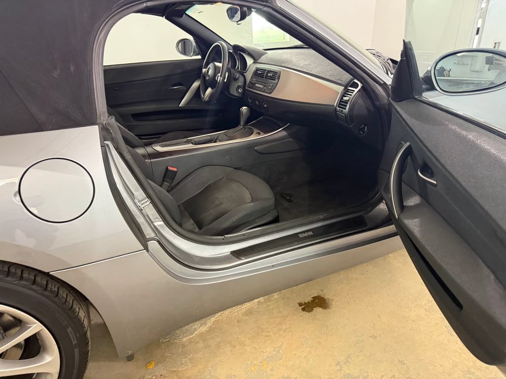Used 2007 BMW Z4 3.0i RWD image 23