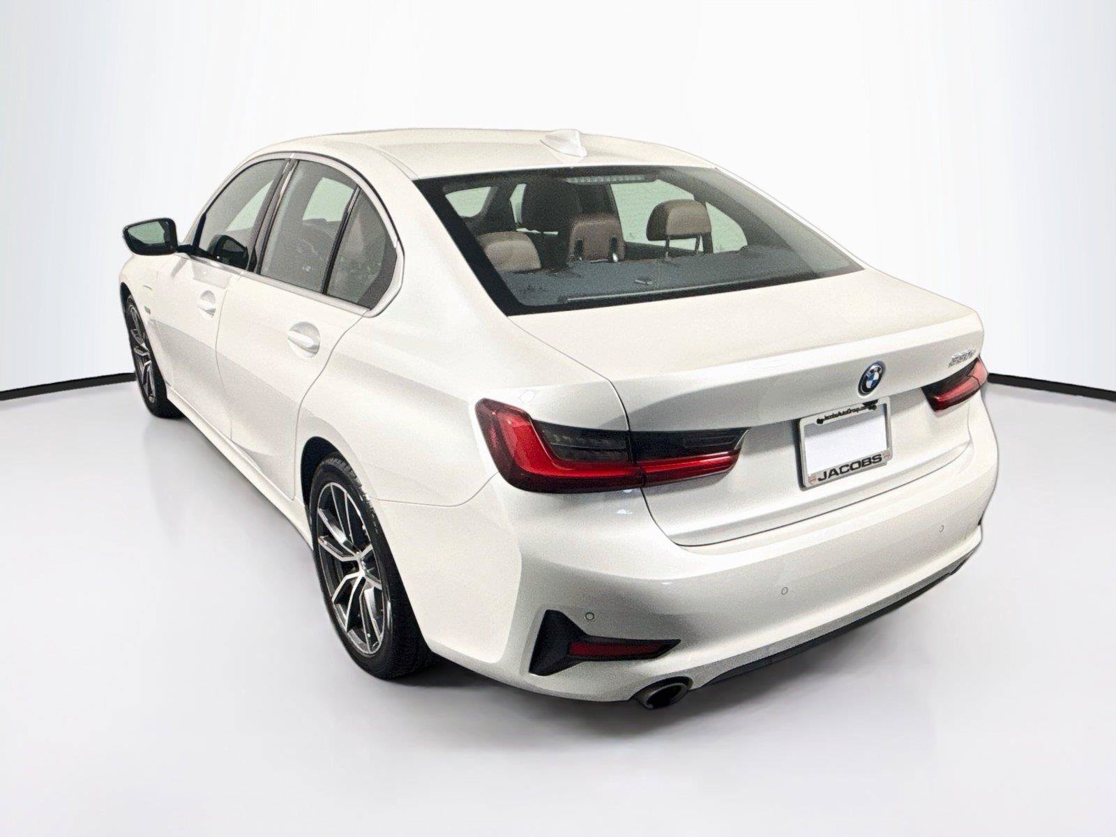 Used 2022 BMW 330e w/ Driving Assistance Package RWD image 3