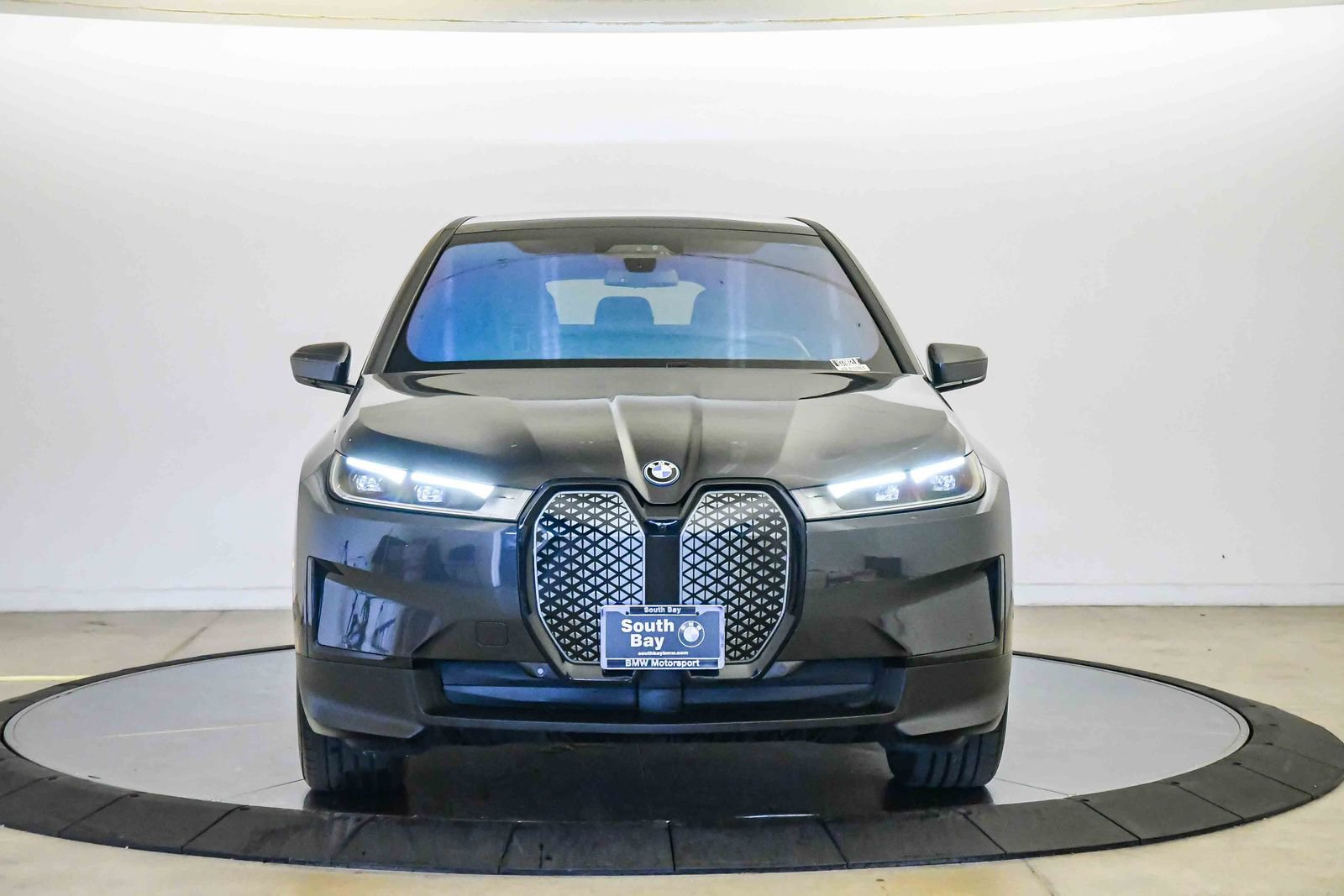 Certified 2024 BMW iX xDrive50 AWD/4WD image 7