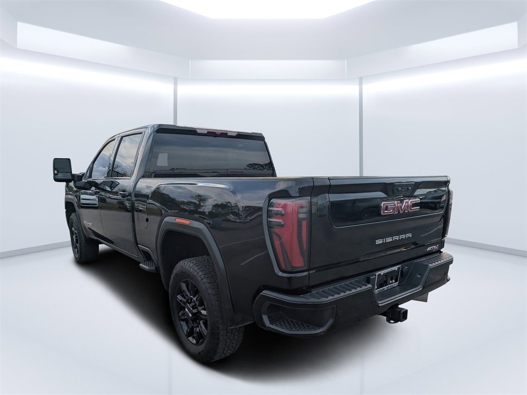 Used 2024 GMC Sierra 2500 AT4 image 5