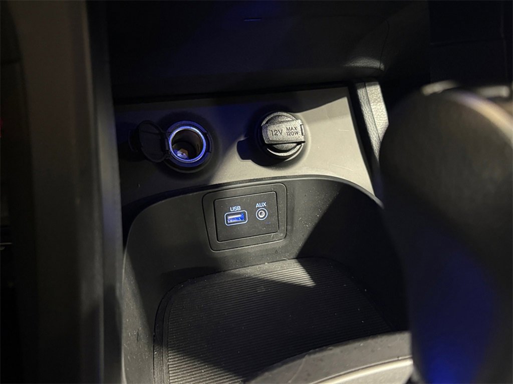 Used 2017 Hyundai Santa Fe SE image 29