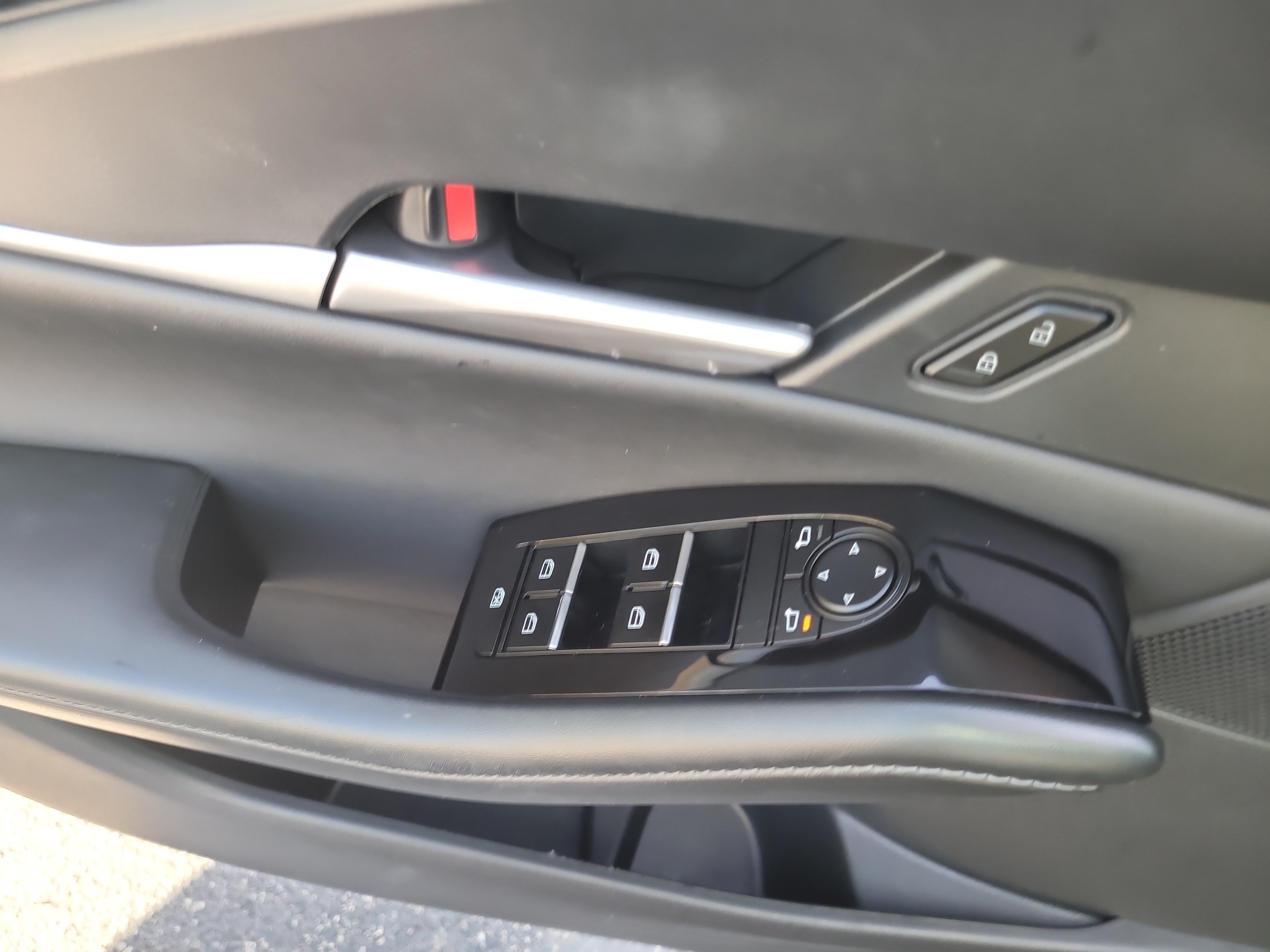 Used 2025 MAZDA CX-30 AWD 2.5 S w/ Select Sport Pkg image 18