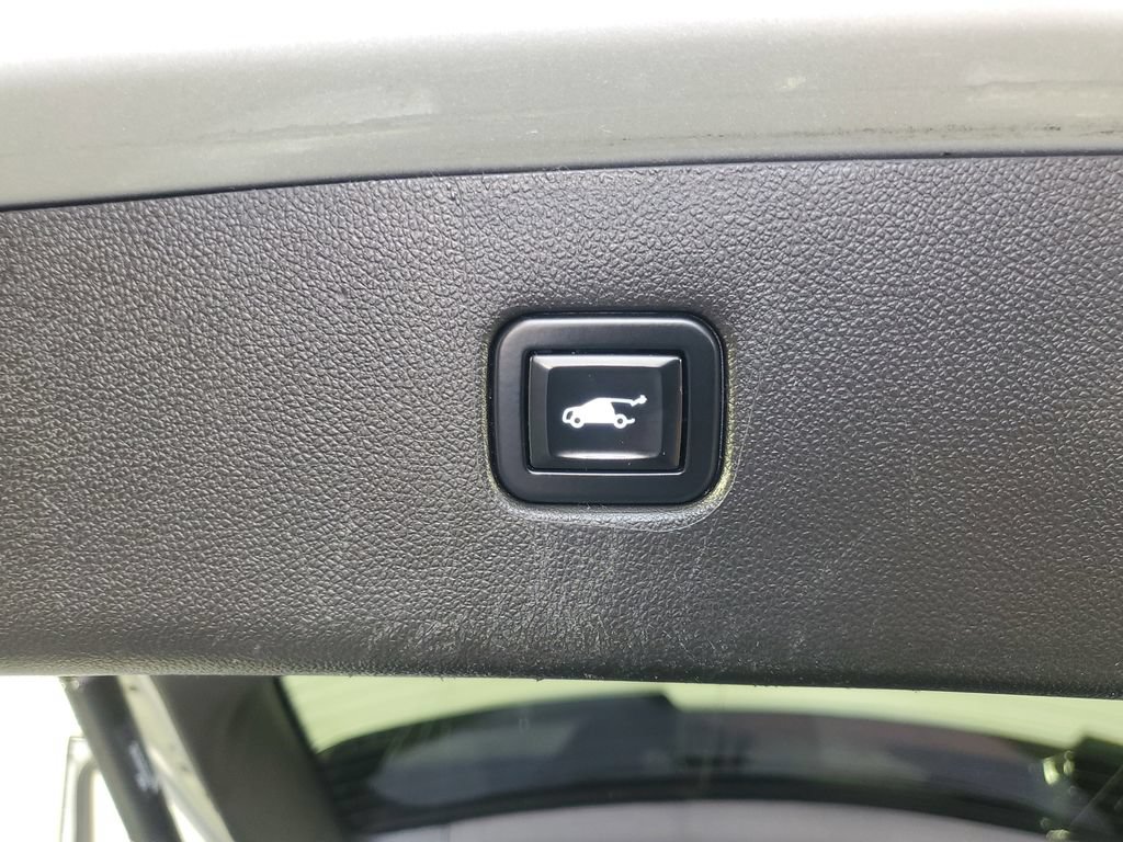 Used 2021 Chevrolet Blazer RS w/ Enhanced Convenience Package FWD image 36