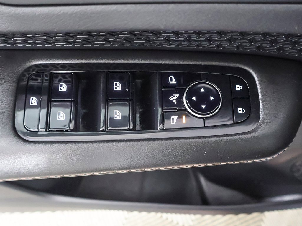 Used 2023 Nissan Ariya FWD image 34