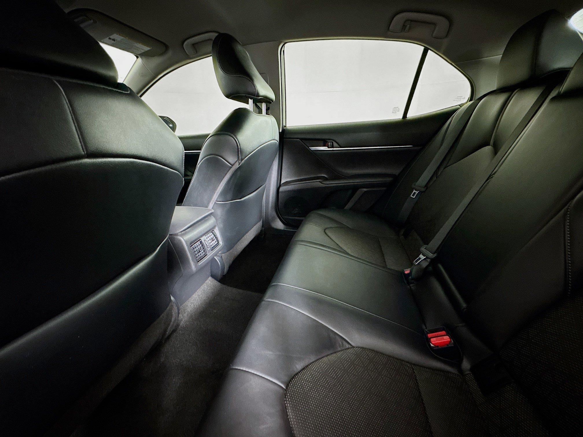 Used 2023 Toyota Camry XSE FWD image 23