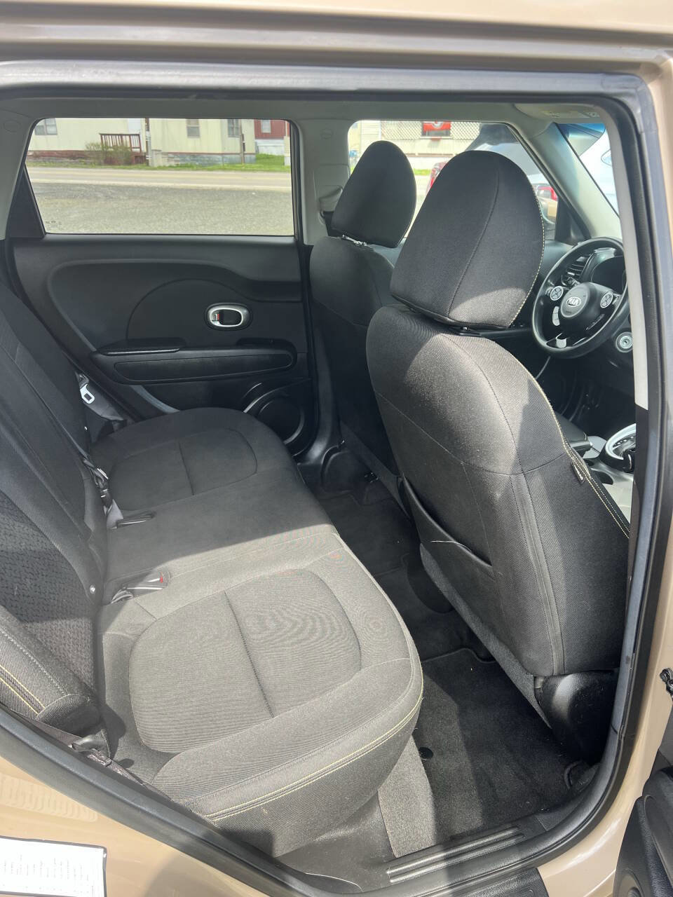 Used 2014 Kia Soul + FWD image 6