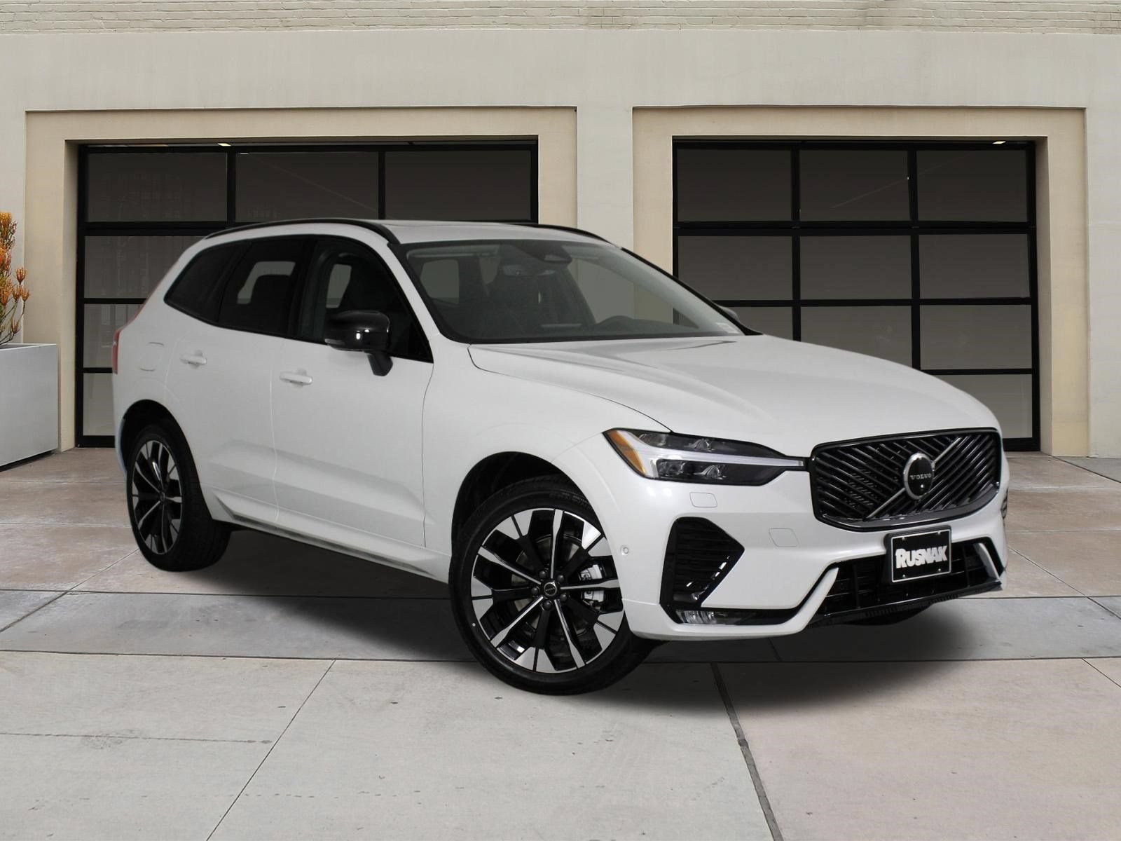 New 2026 Volvo XC60 B5 Plus w/ Climate Package PRO AWD/4WD image 19