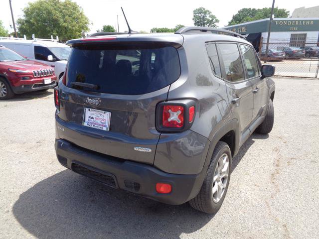 Used 2017 Jeep Renegade Latitude w/ Popular Equipment Group AWD/4WD image 13