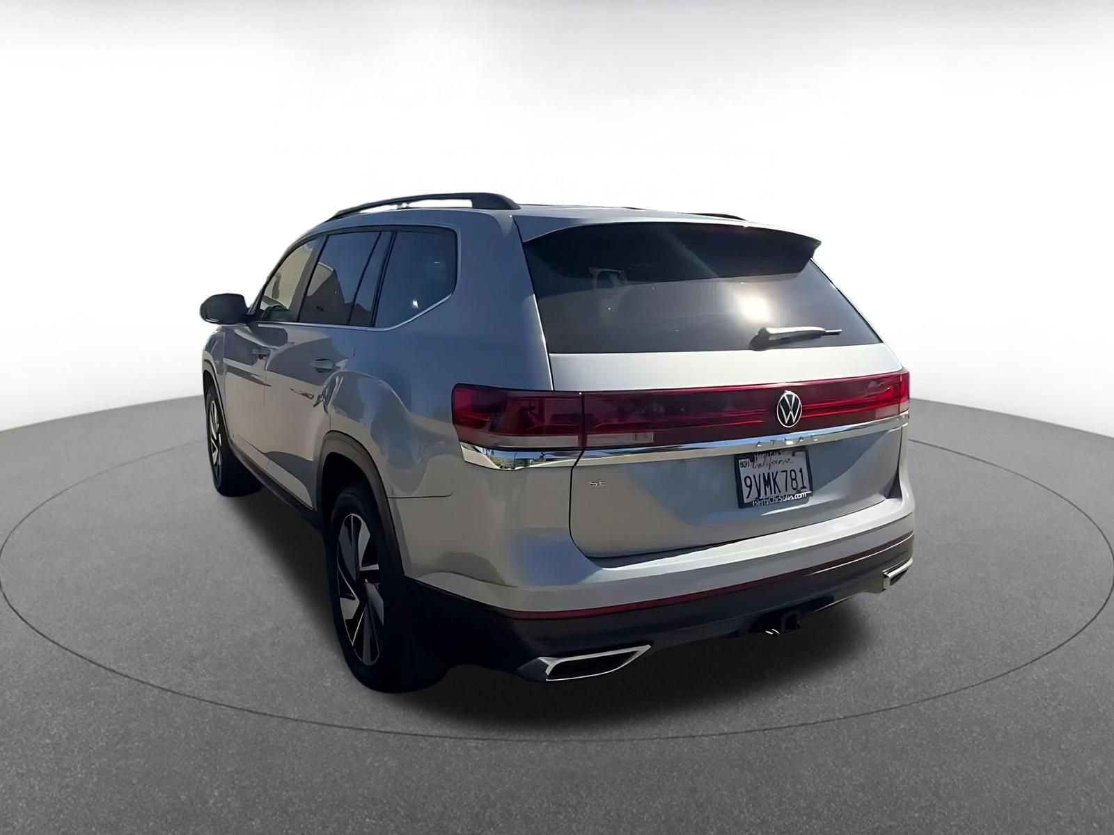 Used 2026 Volkswagen Atlas SE FWD image 9